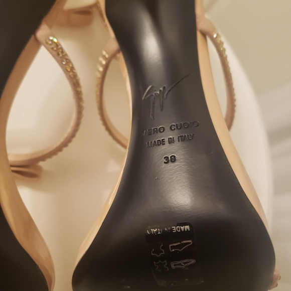 GIUSEPPE ZANOTTI Harmony Beige sz 8 - Picture 6 of 9